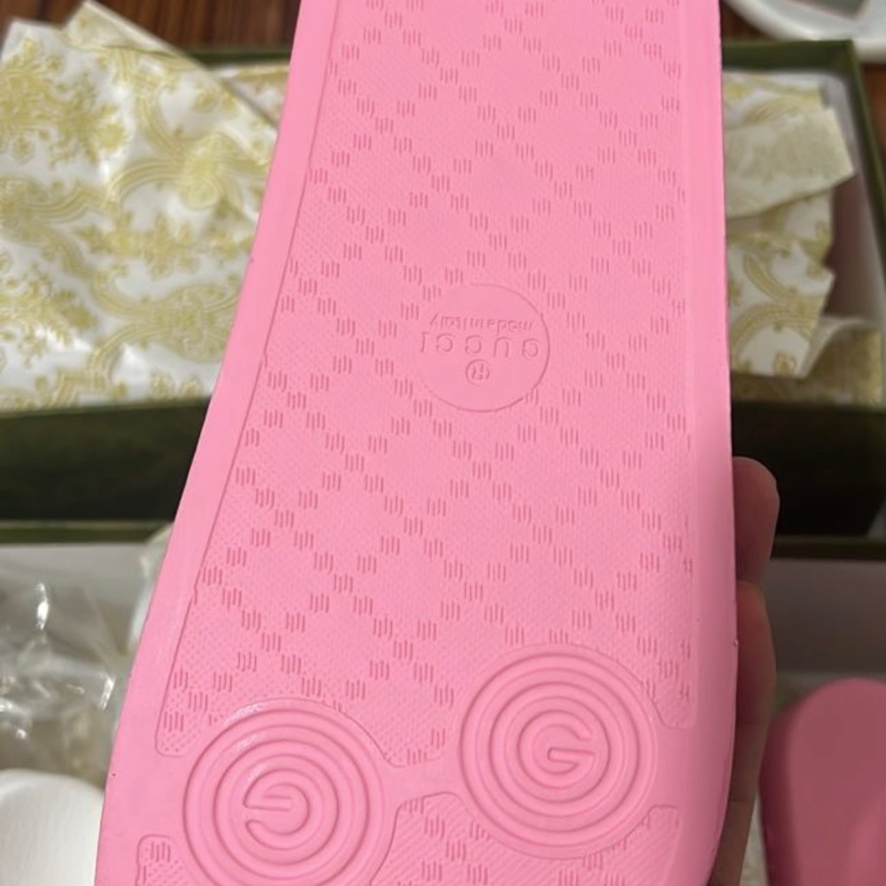 New with box Gucci Rubber Slides